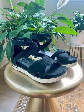 Eileen Fisher Sport Platform Gladiator Sandal Black Nubuck Sz 8.5